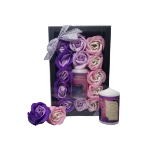 Boite noire de 13 roses de savon dégradé de violet avec bougie halloween